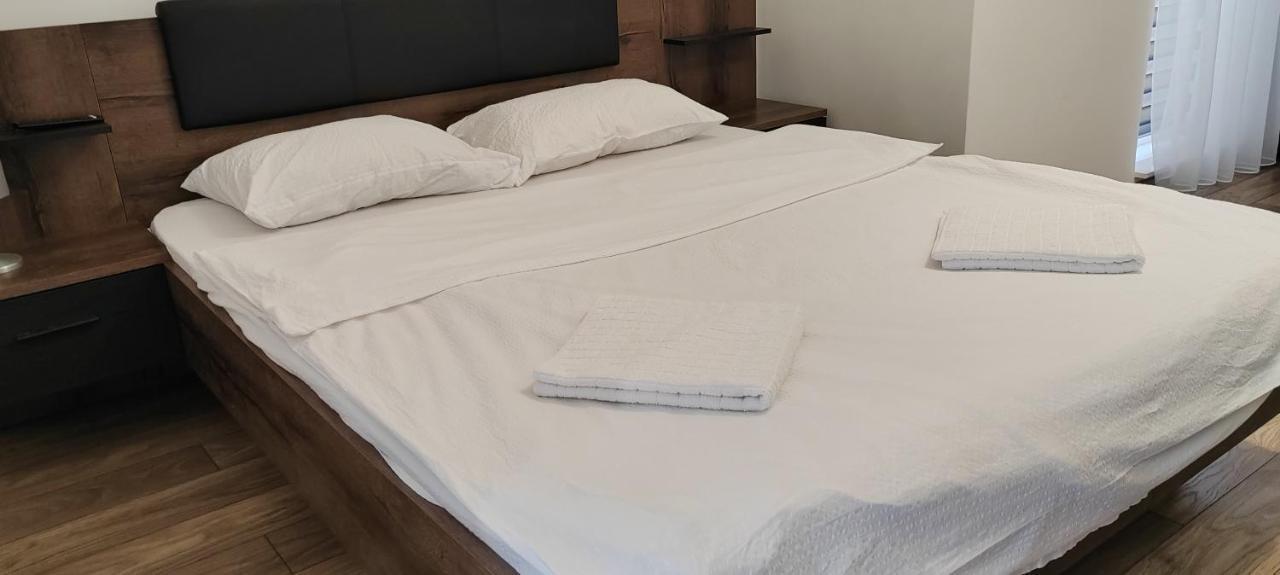 Ludi House Apartment เตอร์กู-มูเรช ภายนอก รูปภาพ